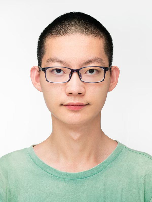 龚易明
