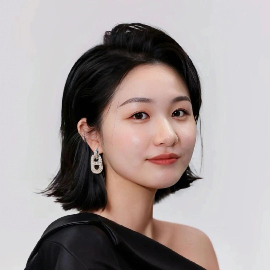 Mona Zhang